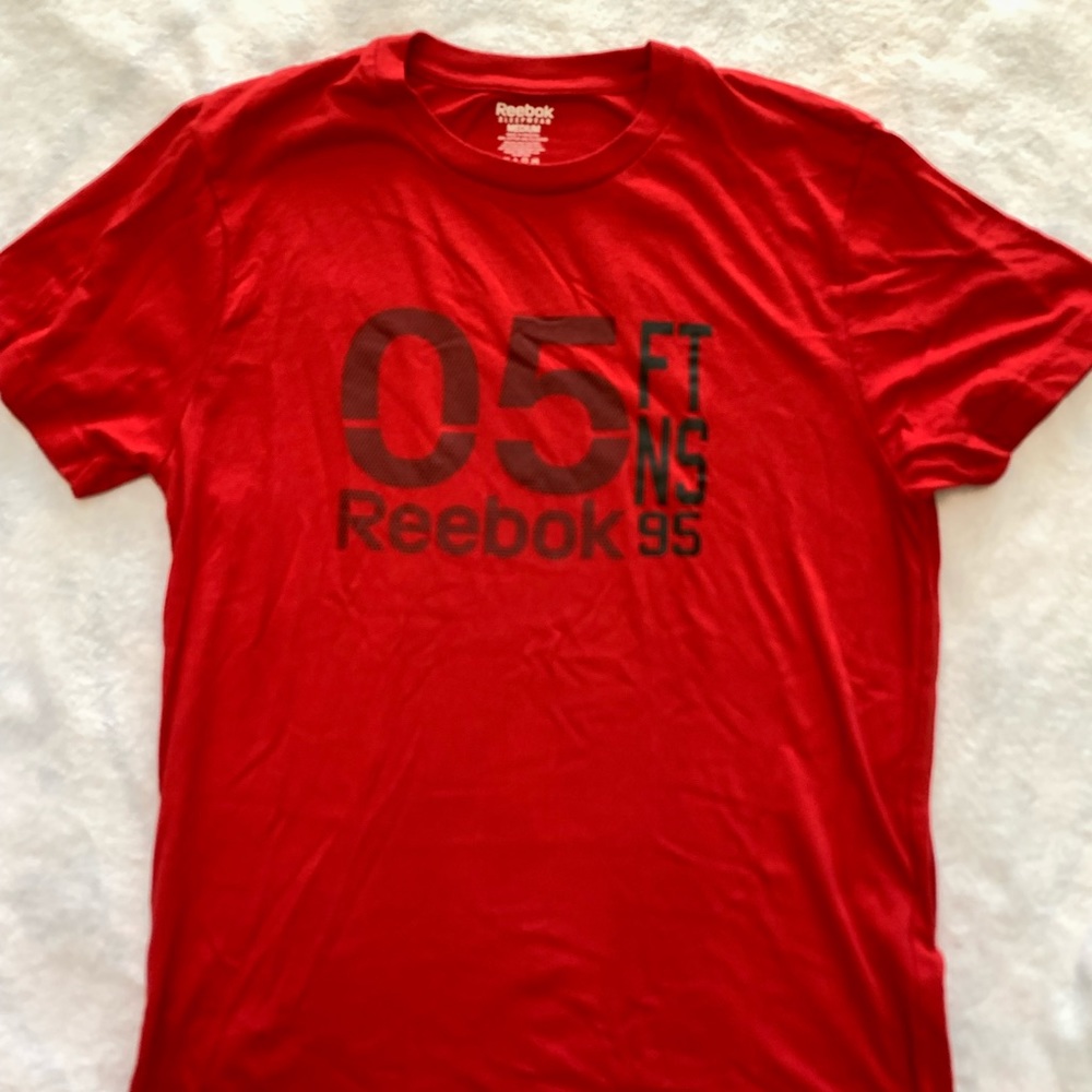 Reebok sleepwear shirt boys medium